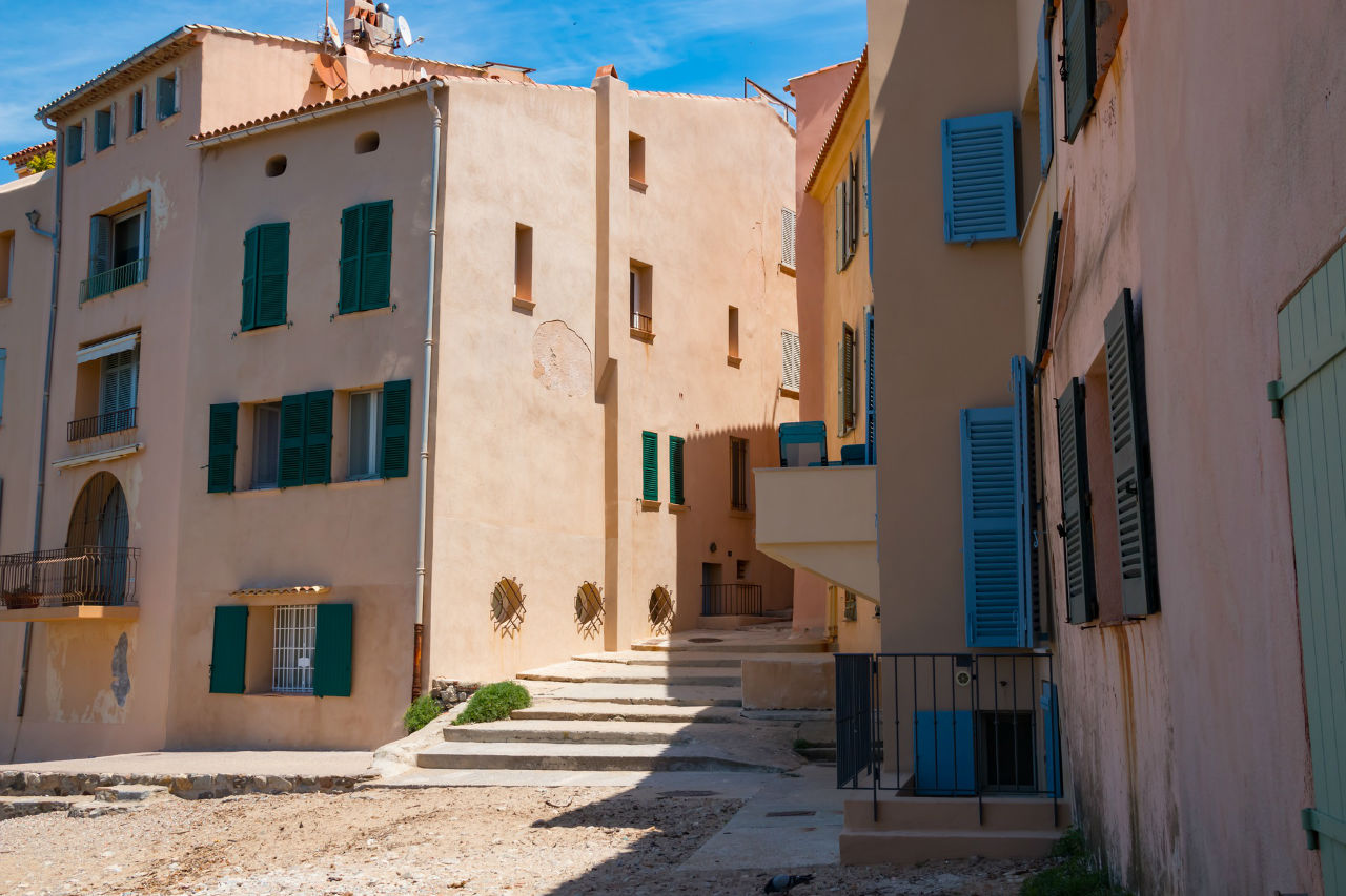 Pourquoi investir dans une villa à Saint-Tropez ?